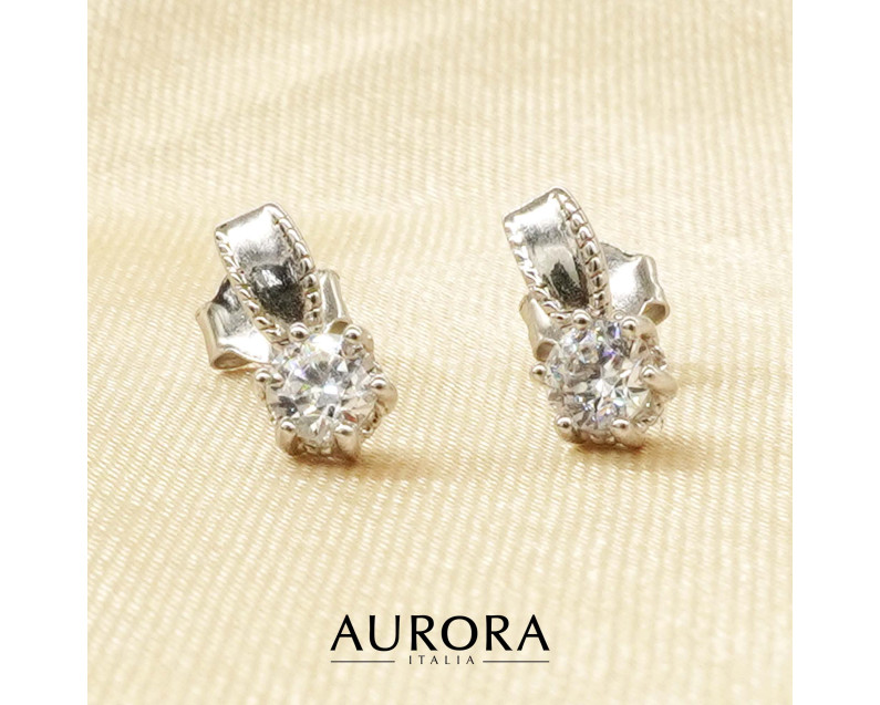 Auroses Six Prongs Drop Earrings