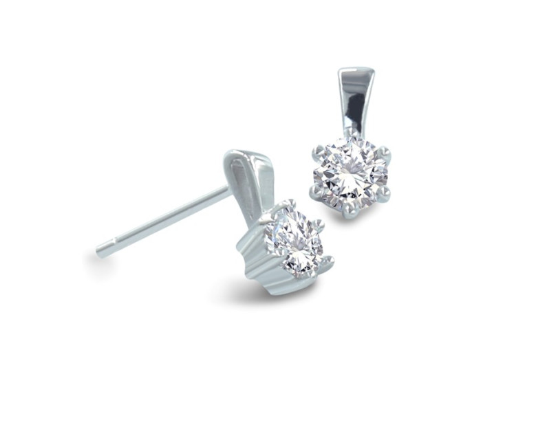 Auroses Six-Prong Solitaire Stud Earrings